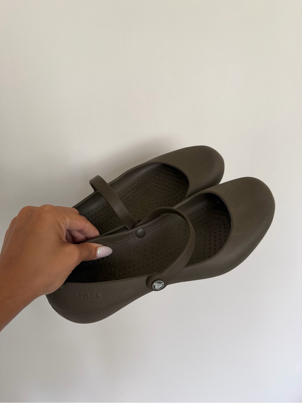 Crocs Alice Mary Jane Flats Brown Size 8
